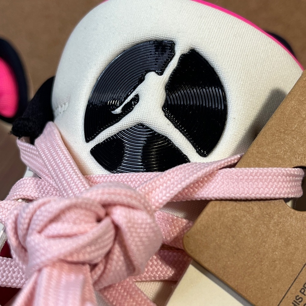 Jordan XXXVIII BRAND NEW
‘Fresh start’ 38 - Picture 9 of 12